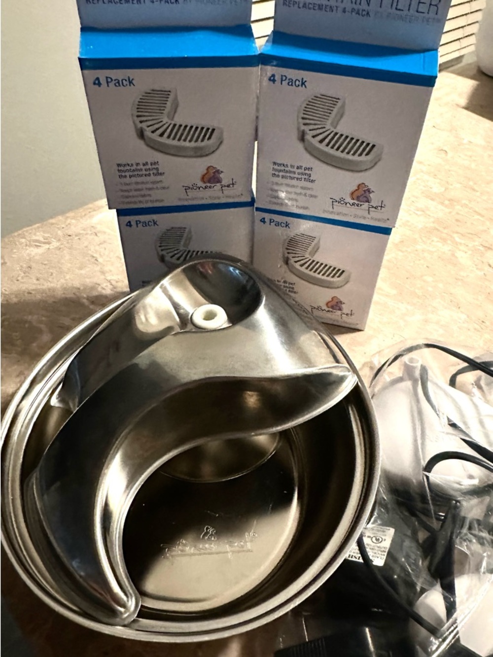 PIONEER Pet Raindrop drinking fountain in Stainless Steel